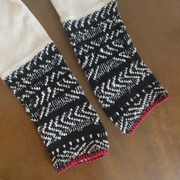 Free People Alpine Cuff Sleeve Thermal Henley Waffle Knit Sz Medium Cream Black - Picture 7 of 7